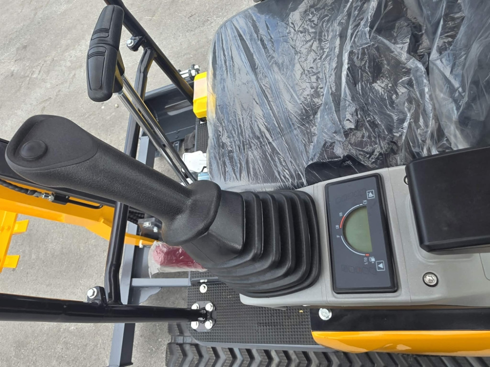 BAGER GUSJENICAR TOP CAT 1800KG 3 KLIPA DIZEL