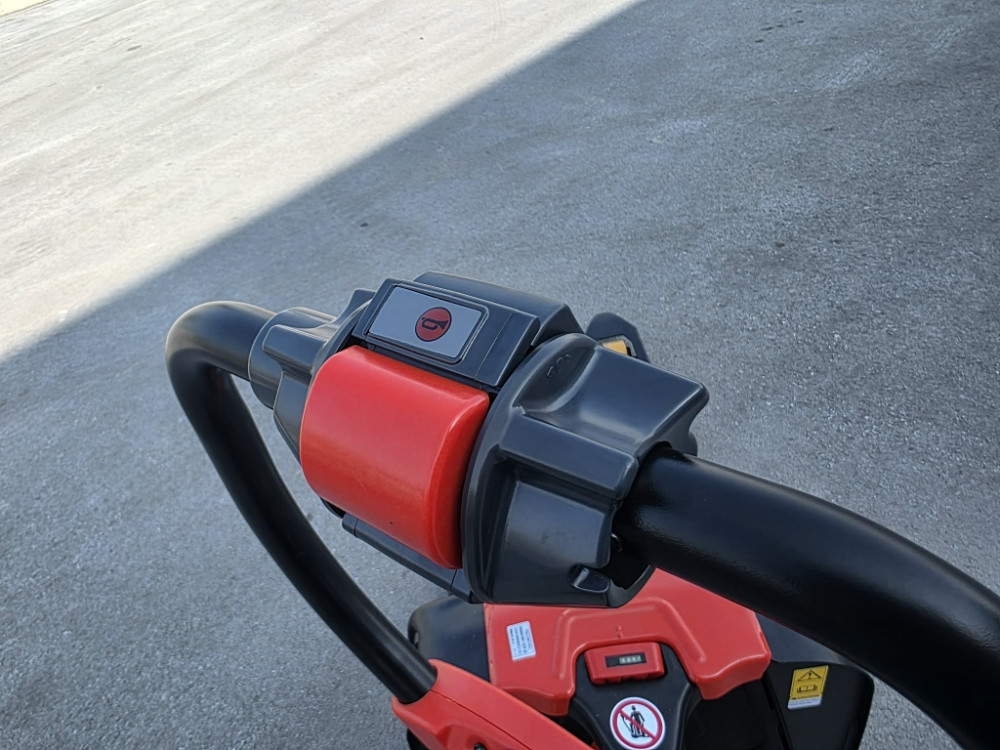 ELEKTRICNI PALETAR EQUIPMENT EP F4 1500KG