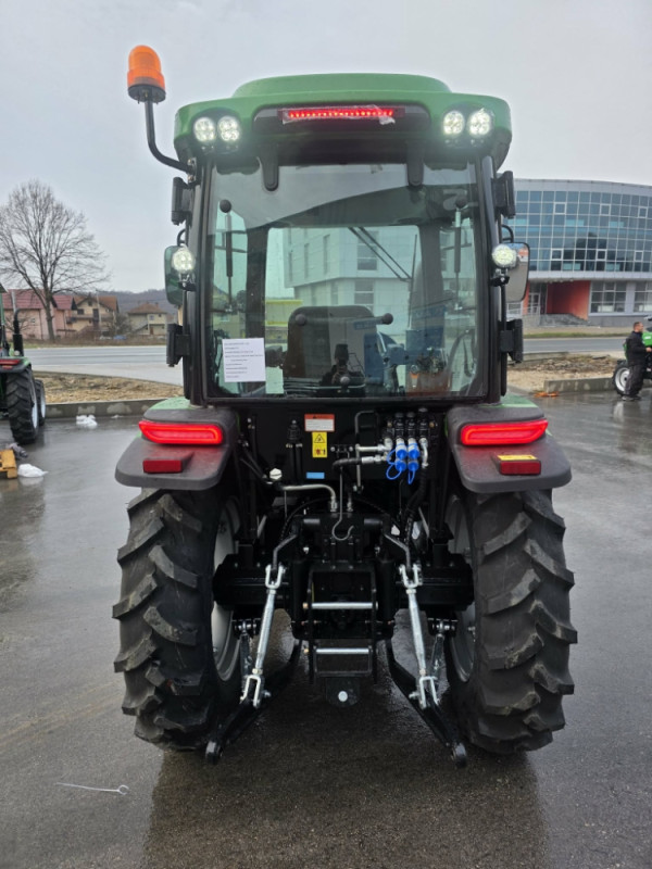 Traktor TAVOL 504  - 50 KS