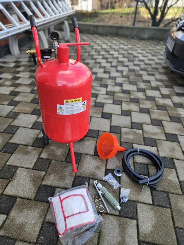 MASINA ZA PJESKARENJE SA BRIBOROM 40 L
