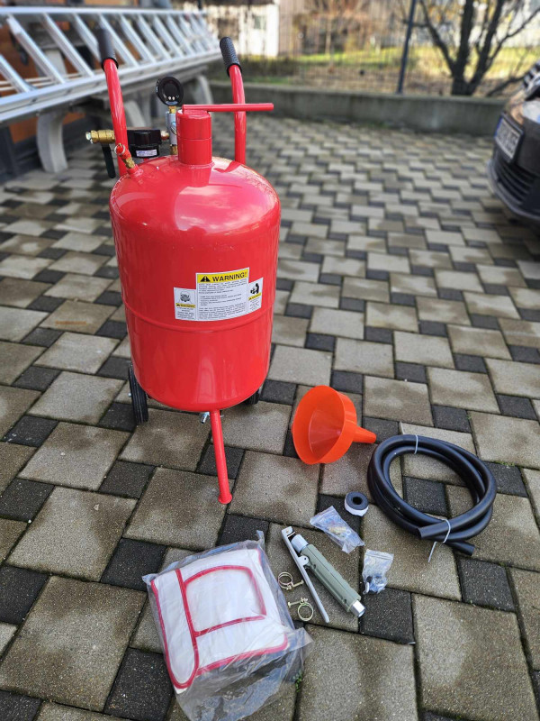 MASINA ZA PJESKARENJE SA BRIBOROM 40 L
