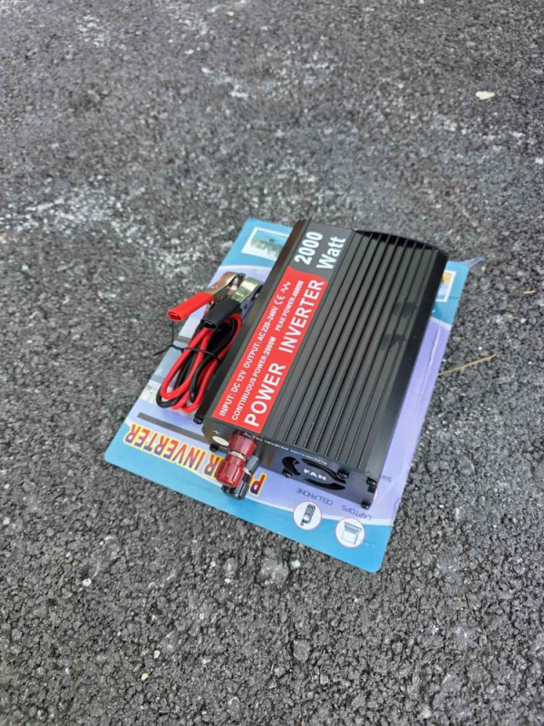 PRETVARAC 12/220V 2000W