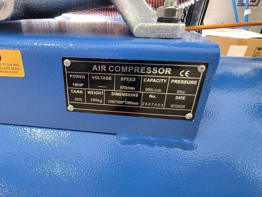 KOMPRESOR DIZEL ELEKTRO START 200l NEWISIMIG GERMANY