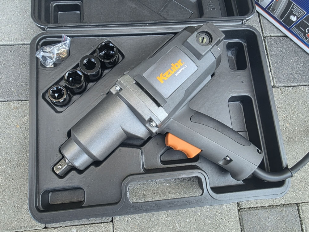 ELEKTRICNI UDARNI ODVIJAC PISTOLJ KZUBR KIW900-1/2 17,19,21,22MM