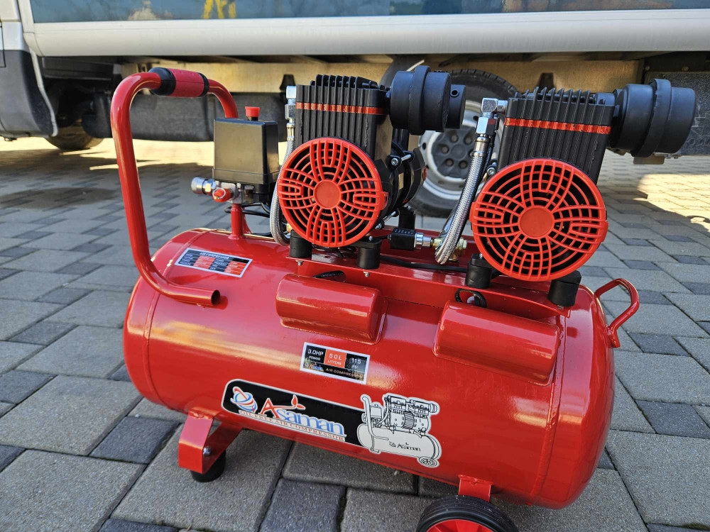 KOMPRESOR 50L BESUMNI 4 GLAVE ASAMAN GERMANY 50 L