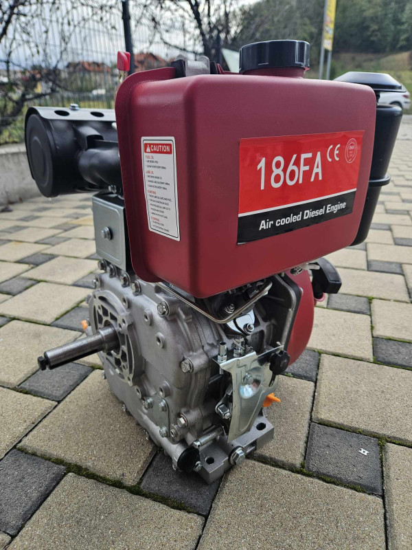 UNIVERZALNI DIZEL MOTOR 8.2KW