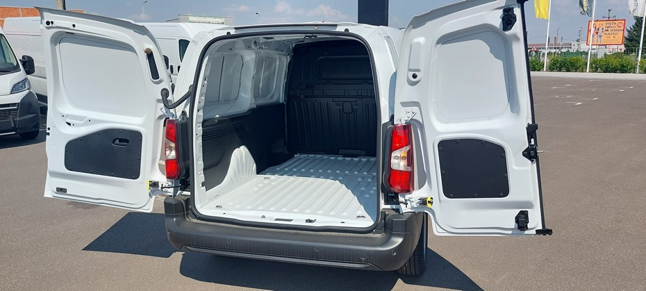 OPEL COMBO VAN L2 maxi 1.5D, 2026 Odmah dostupno