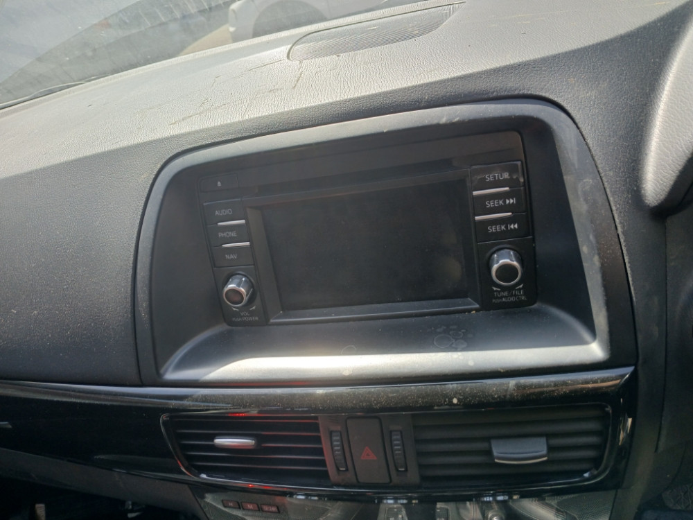 Mazda CX5 navigacija displej ekran radio cd