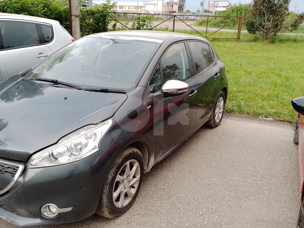 Peugeot 208 1.2 benzin 2013god dijelovi djelovi