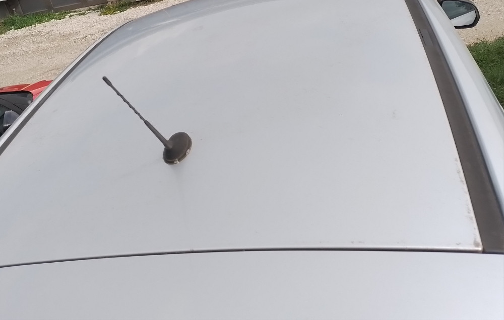 Peugeot 3008 Pezo antena krov krovna