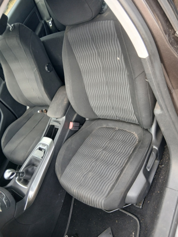Peugeot 308 Pezo 1.6 hdi 88 kw 2016 god dijelovi djelovi delovi
