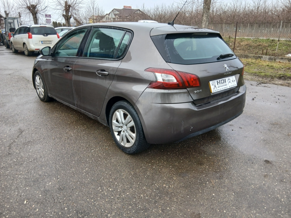 Peugeot 308 Pezo 1.6 hdi 88 kw 2016 god dijelovi djelovi delovi