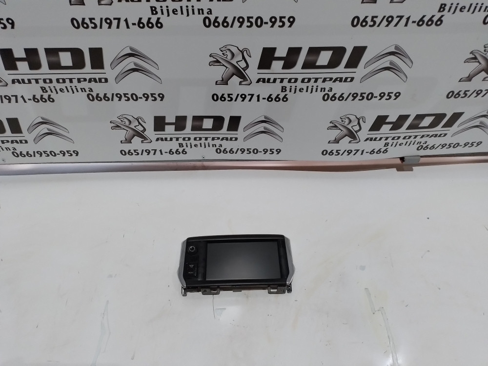 Displej navigacija ekran radio cd Peugeot 208 Pezo