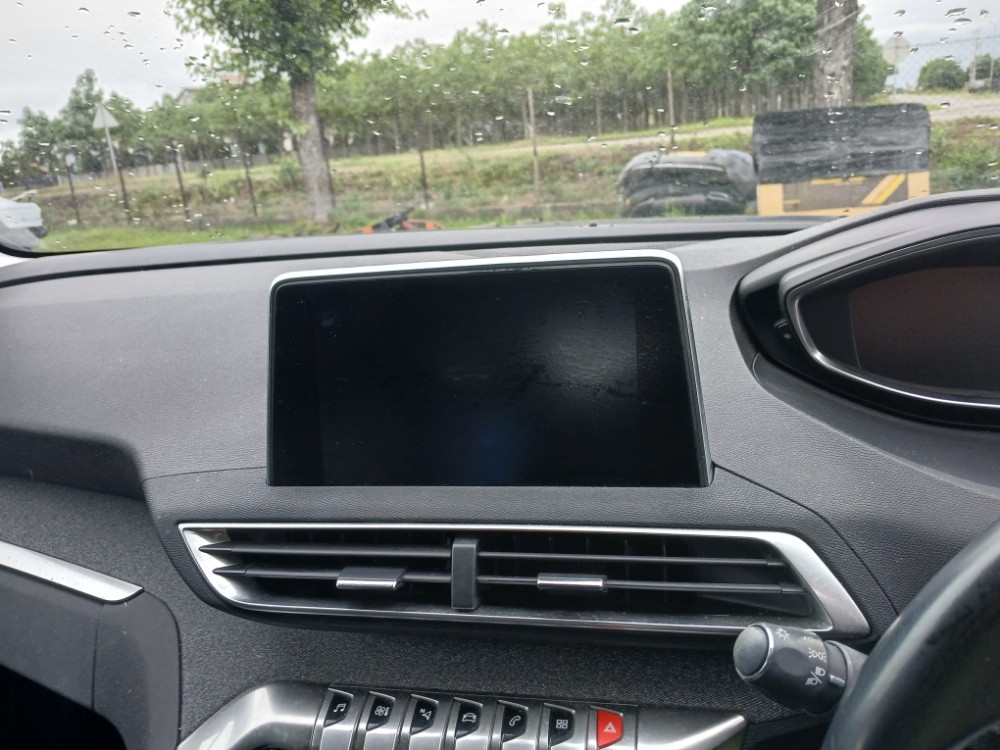 Displej ekran navigacija radio Peugeot 3008 Pezo 2017-2022 godina