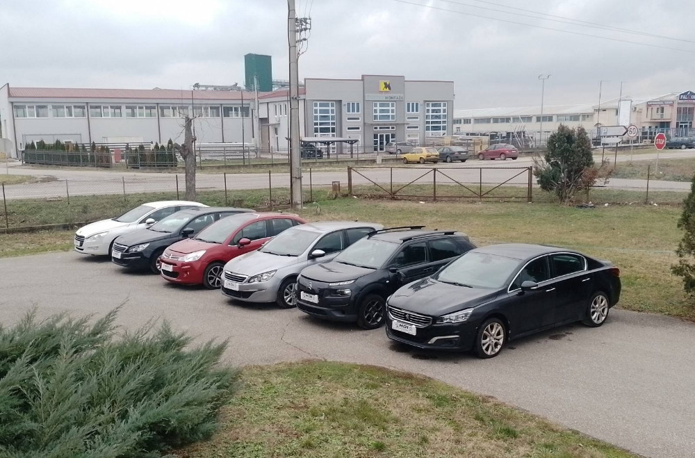 Auto dijelovi Peugeot Citroen Renault Pezo Reno djelovi HDI