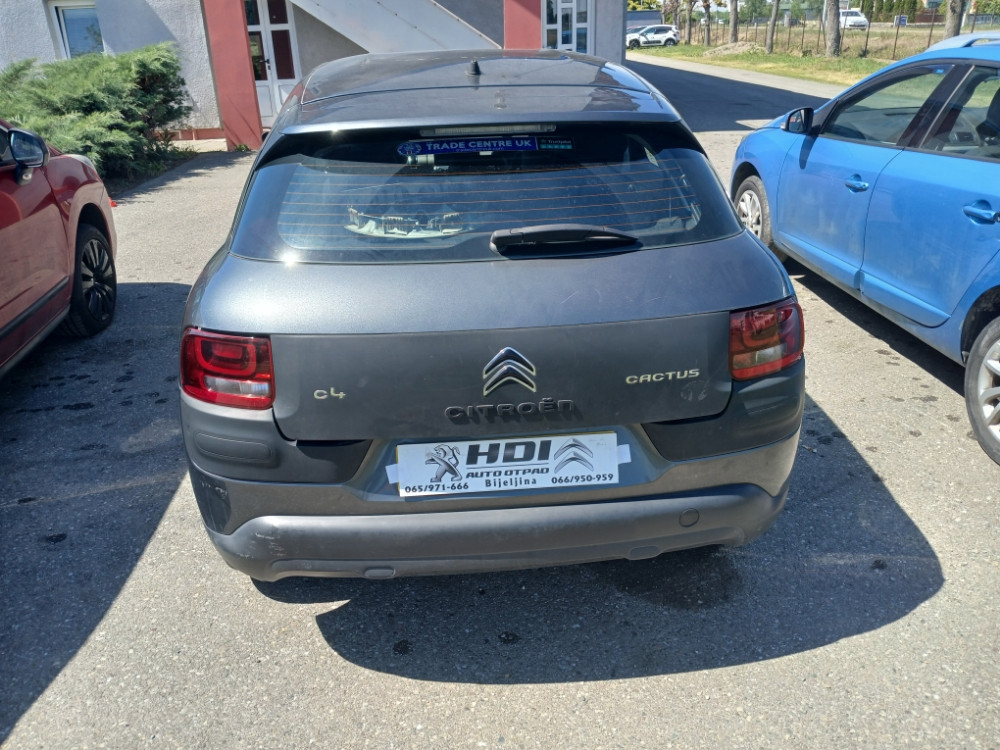Citroen C4 Cactus kaktus 2017 god 1.2 55kw dijelovi djelovi