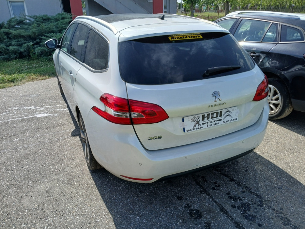 Peugeot 308 1.6 hdi 84 kw 2015 god karavan dijelovi djelovi pezo
