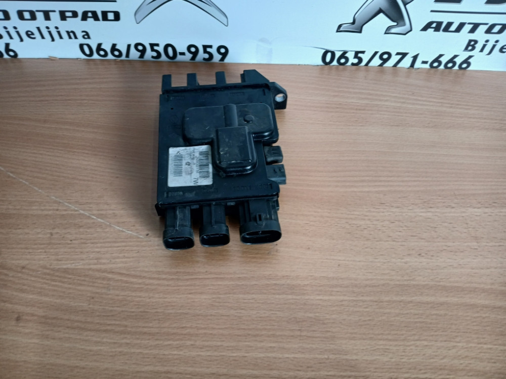 Modul akumulatora 243800011r elektronika Renault Megan Reno