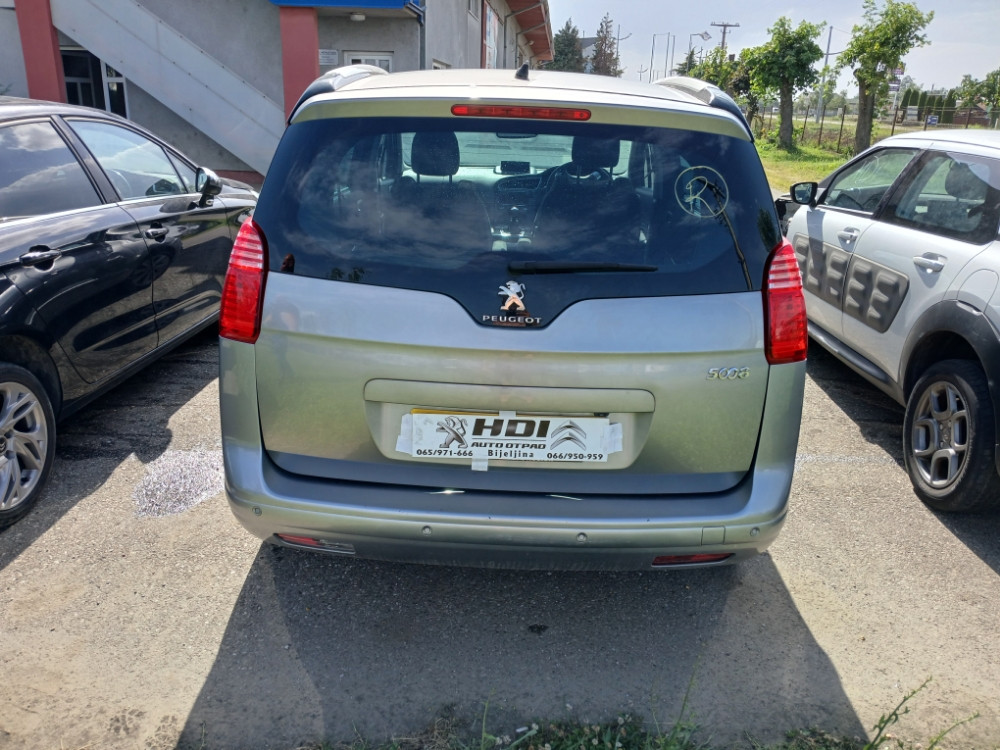 Peugeot 5008 Pezo 1.6 hdi 84 kw 2015 god dijelovi djelovi delovi