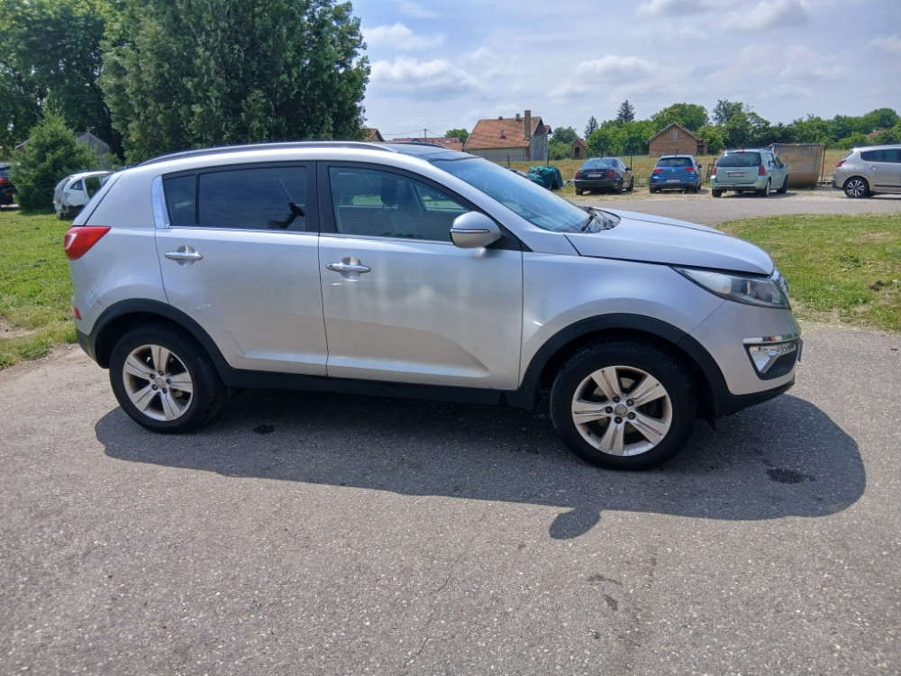 Kia Sportage 1.7 crdi 85 kw 2013 god dijelovi djelovi delovi
