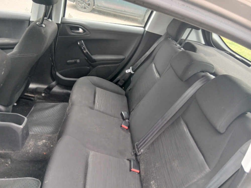 Peugeot 208 Pezo 1.2 benzin 60 kw 2015 dijelovi djelovi delovi