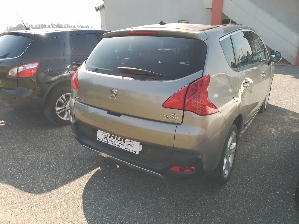 Peugeot 3008 1.6 hdi 84 kw 2012 god dijelovi djelovi pezo