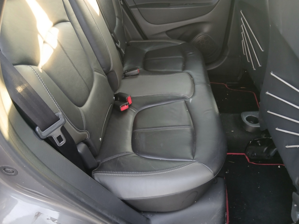 Renault Captur Reno Kaptur prednja zadnja sjedista klupa pojasevi