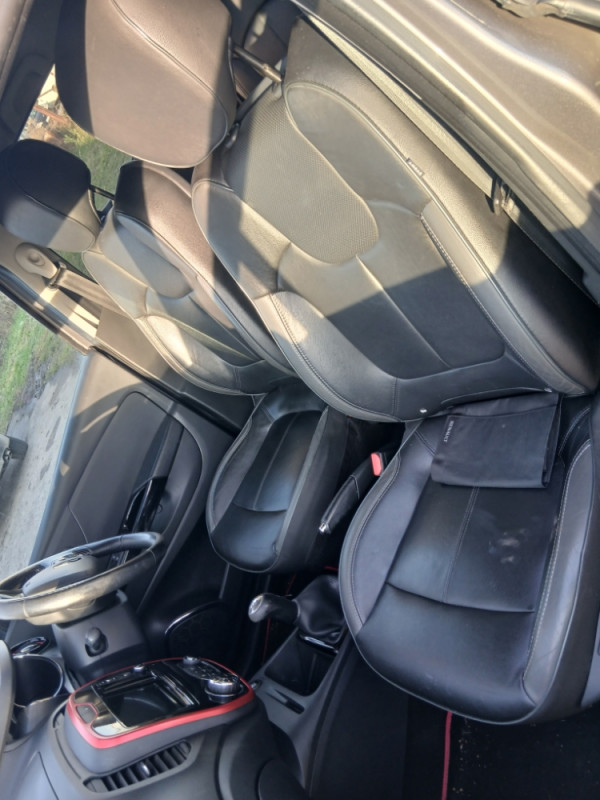 Renault Captur Reno Kaptur prednja zadnja sjedista klupa pojasevi