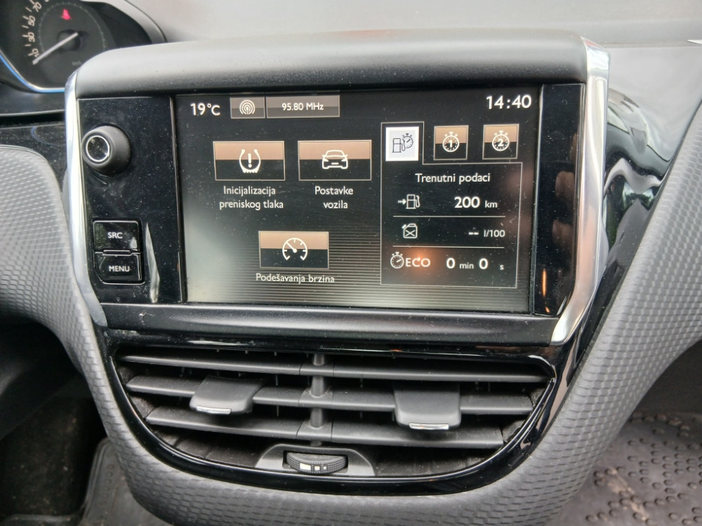 Peugeot 2008 Pezo 1.2 automatik 2016 god dijelovi djelovi delovi
