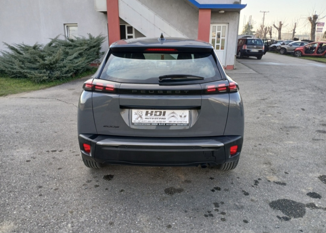 Peugeot  2008 Pezo prednja zadnja desna lijeva vrata staklo