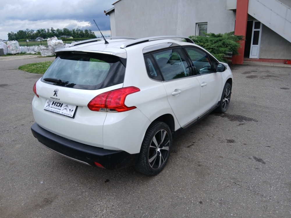 Peugeot 2008 Pezo 1.2 automatik 2016 god dijelovi djelovi delovi