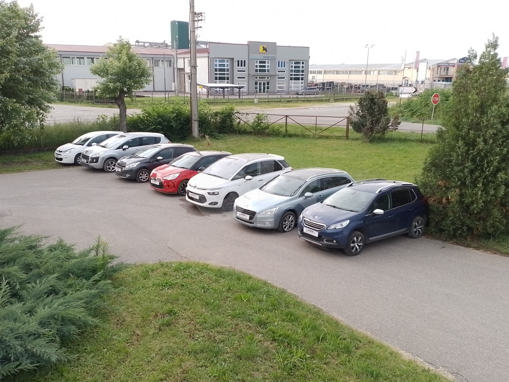 Peugeot 3008 1.6 HDI 2010god dijelovi djelovi delovi Pezo