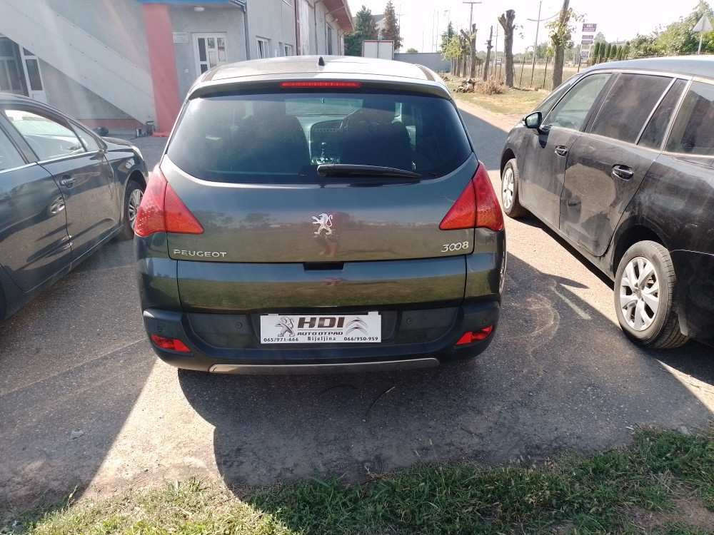 Peugeot 3008 2.0 hdi 110 kw 2011 god pezo dijelovi djelovi