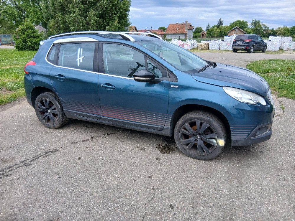 Peugeot 2008 Pezo branik hauba gepek vrata far stop svjetlo led