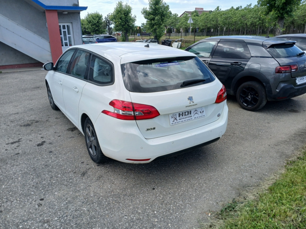 Peugeot 308 Pezo 1.5 hdi 96 kw 2019 god dijelovi djelovi delovi