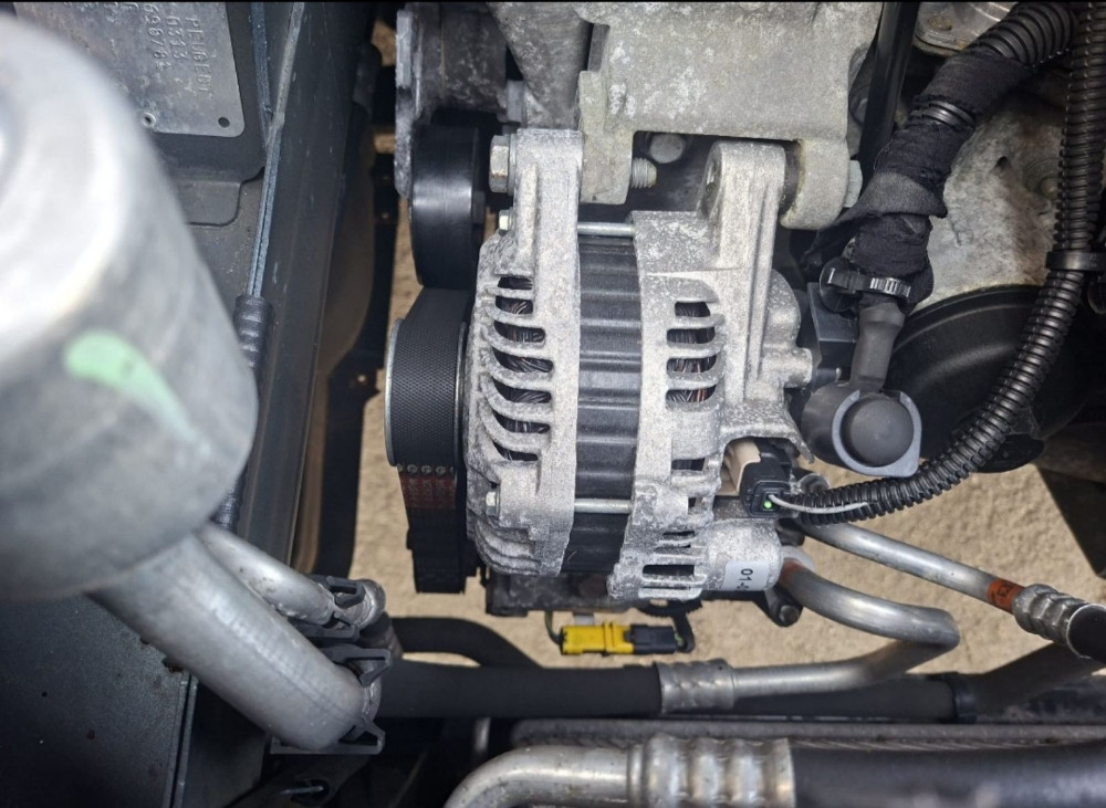Peugeot Pezo Citroen 2.0 GTI 100 kw motor menjac kvacilo zamajac