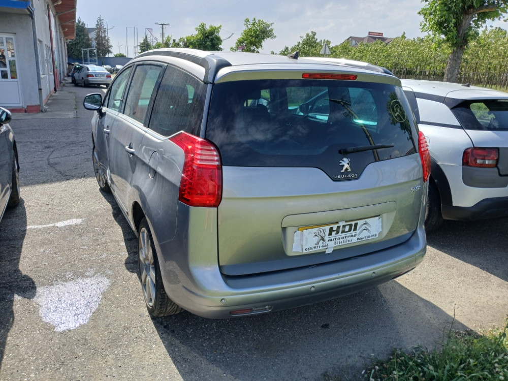 Peugeot 5008 Pezo 1.6 hdi 84 kw 2015 god dijelovi djelovi delovi