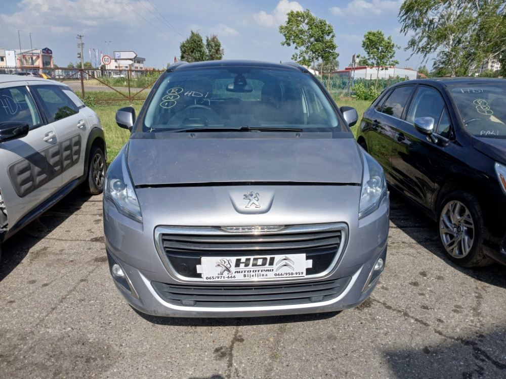 Peugeot 5008 Pezo 1.6 hdi 84 kw 2015 god dijelovi djelovi delovi