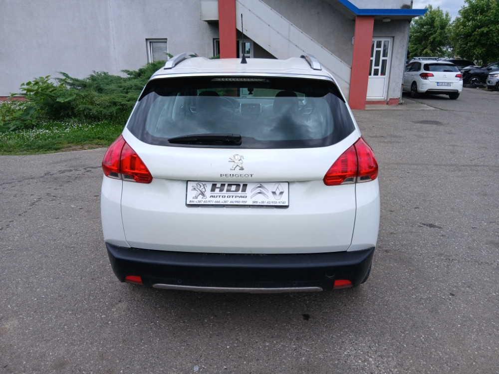 Peugeot 2008 Pezo 1.2 automatik 2016 god dijelovi djelovi delovi