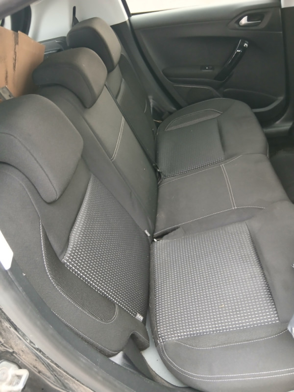 Peugeot 208 Pezo 1.5 hdi 75 kw 2018 god facelift dijelovi djelovi