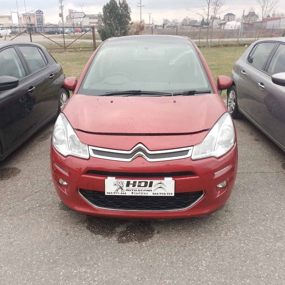 Prednji branik maska znak Citroen C3