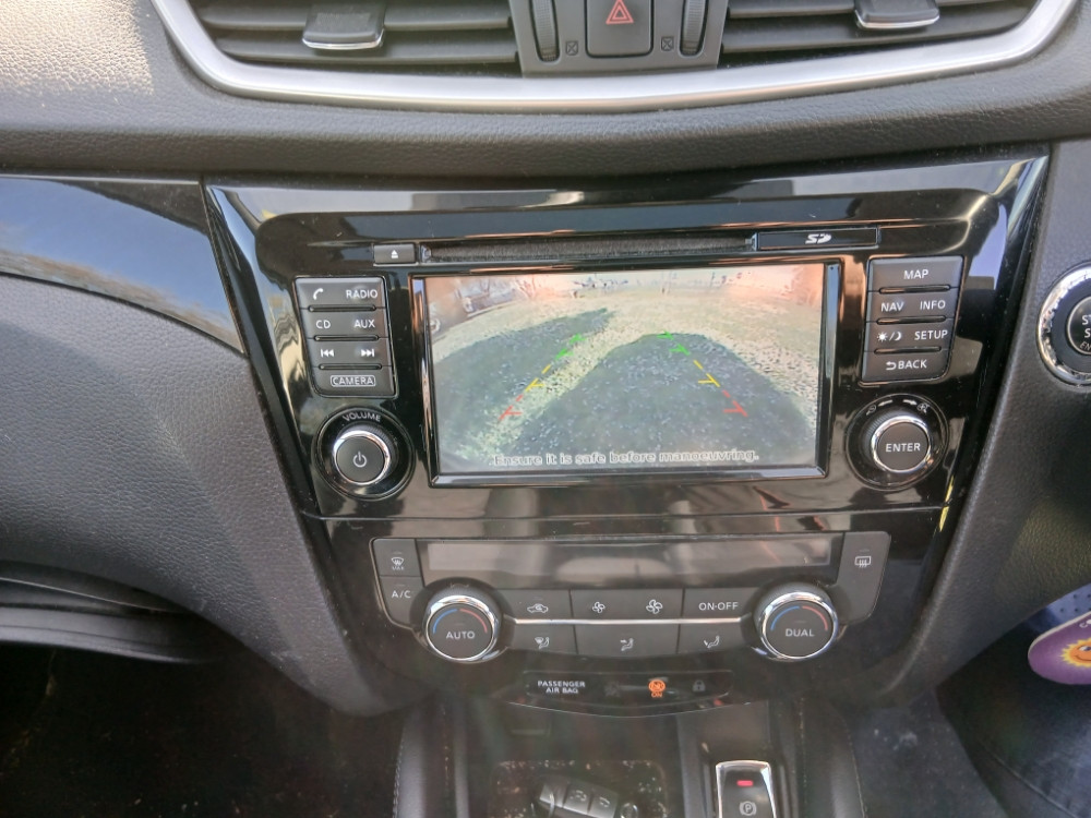 Nissan Qasqai zadnja kamera senzor senzori Nisan Kaskai