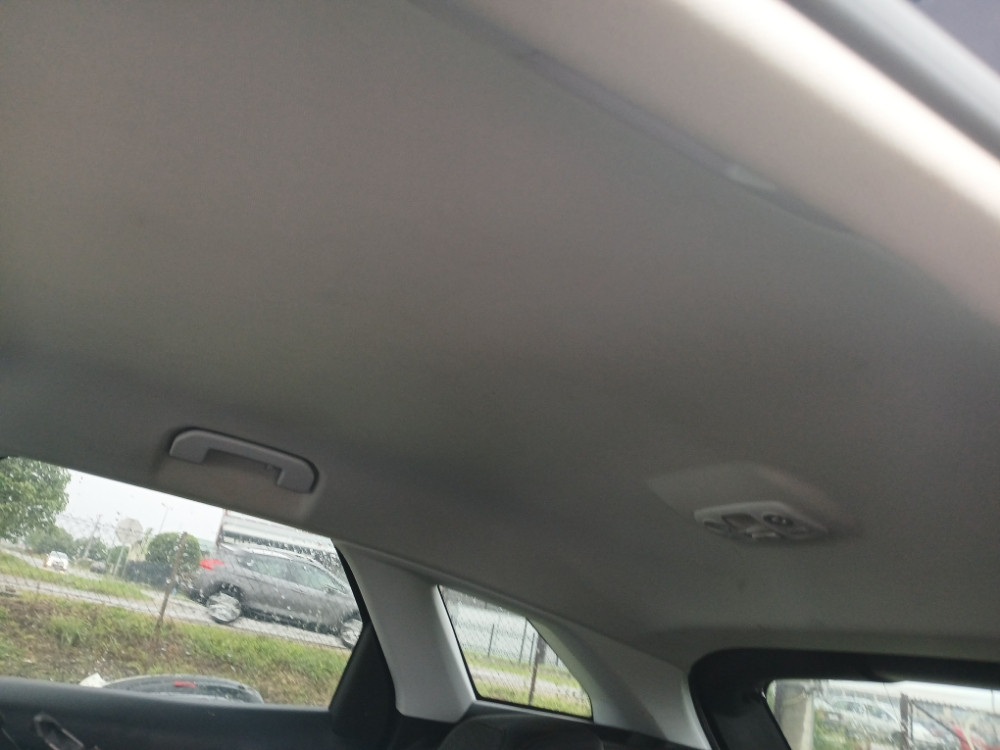 Peugeot 3008 nebo krova tapacirung Pezo