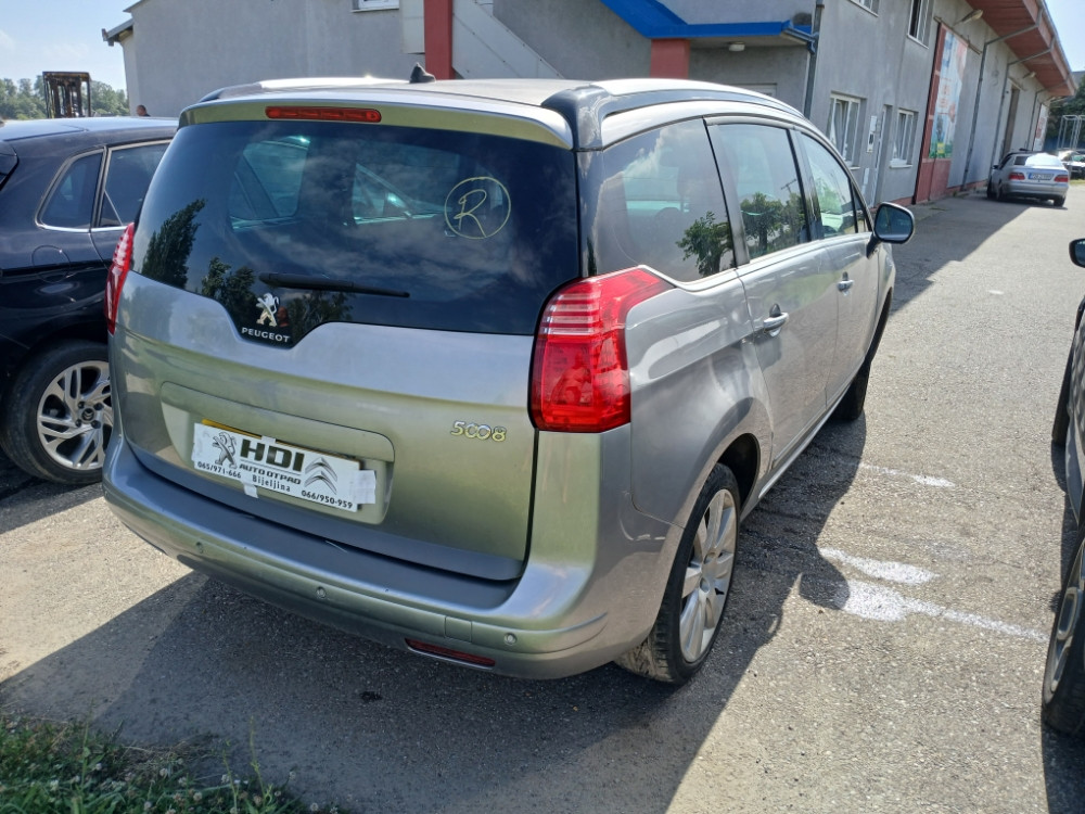 Peugeot 5008 Pezo 1.6 hdi 84 kw 2015 god dijelovi djelovi delovi