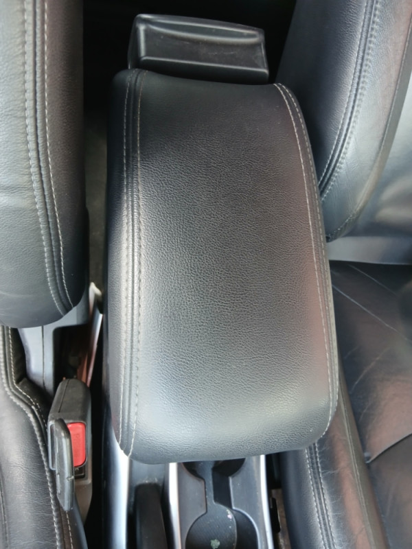 Citroen C croser kroser srednji naslon za ruku naslonjac