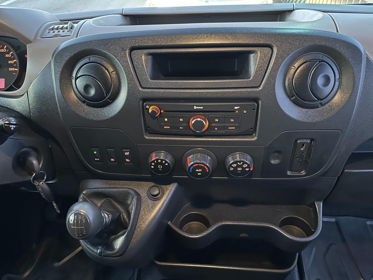 Renault Master 2.3 dCi 136 KS L2H2 3 Sjedišta Senzori NAVI 2016