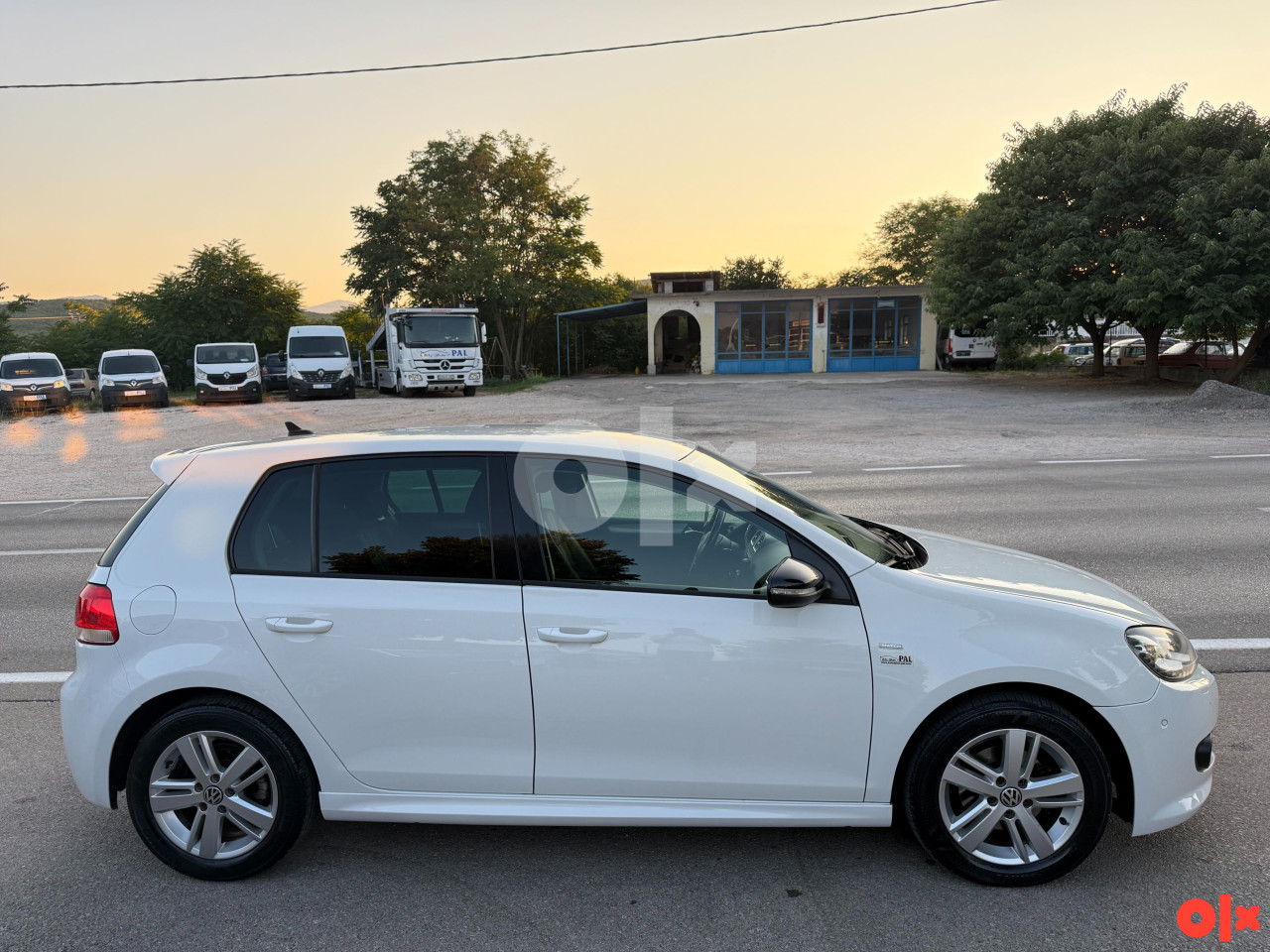 Volkswagen Golf 6 1.6 TDI MATCH Bi-Xenon LED Parktronic 2012
