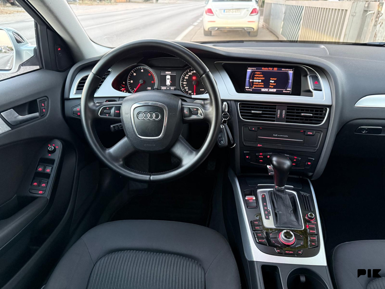 Audi A4 2.0 TDI Automatik F1 Xenon LED NAVIGACIJA Euro 5 2010