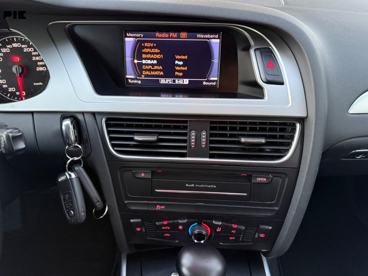Audi A4 2.0 TDI Automatik F1 Xenon LED NAVIGACIJA Euro 5 2010