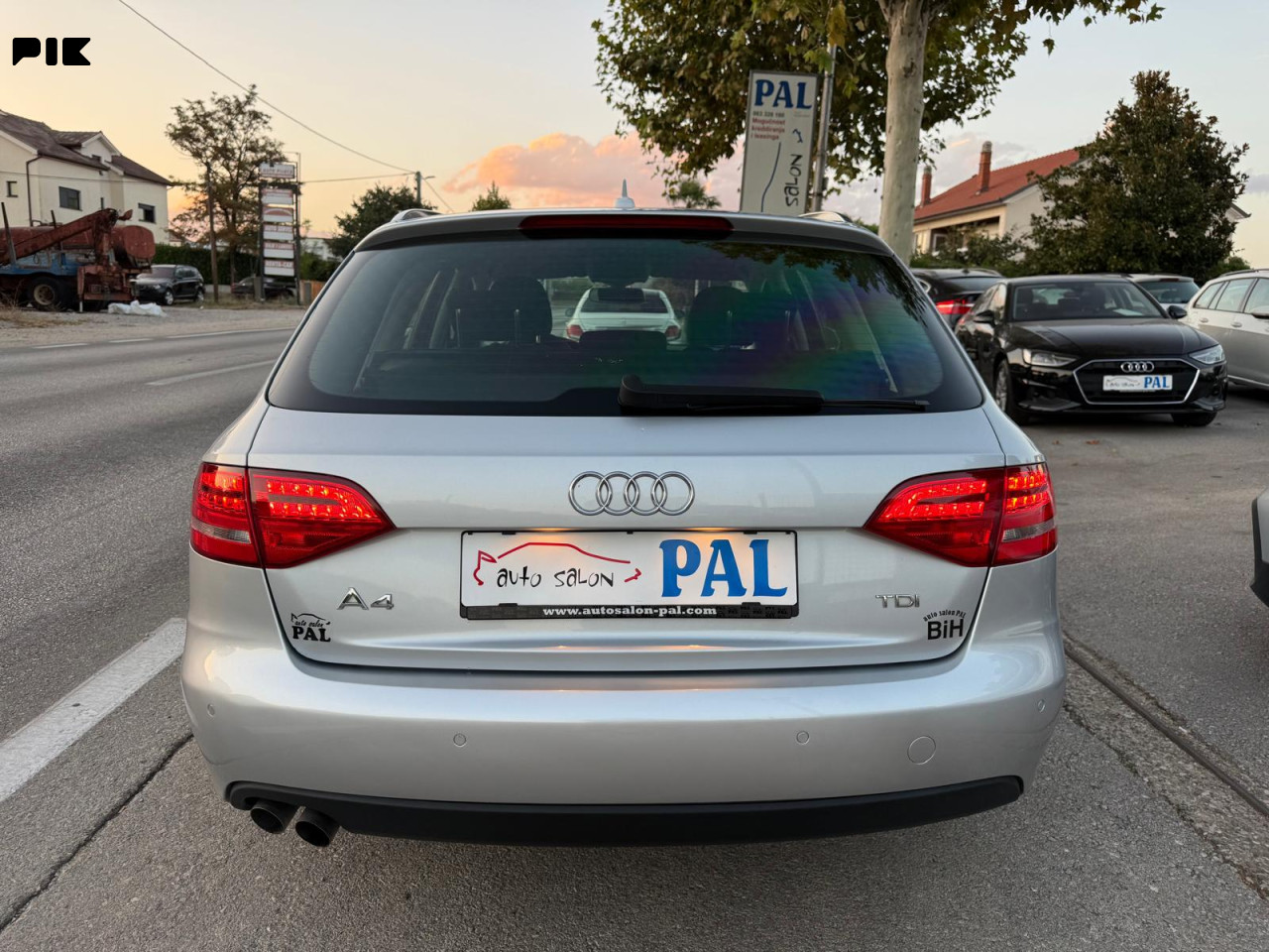 Audi A4 2.0 TDI Automatik F1 Xenon LED NAVIGACIJA Euro 5 2010